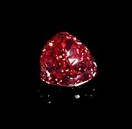 Il diamante rosso Red Shield su fondo nero