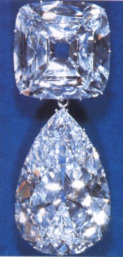 I diamanti Cullinan III e IV montati insieme in un pendente