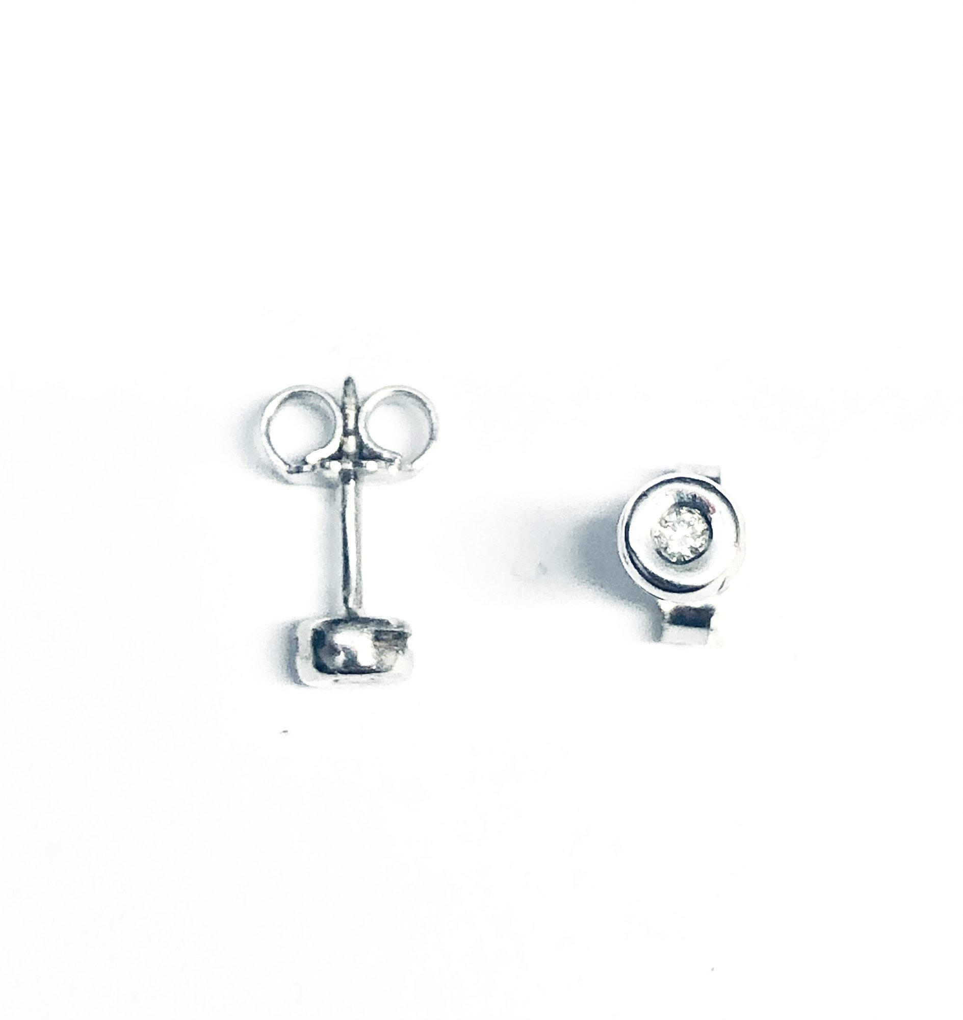 Orecchini punto luce 0004
