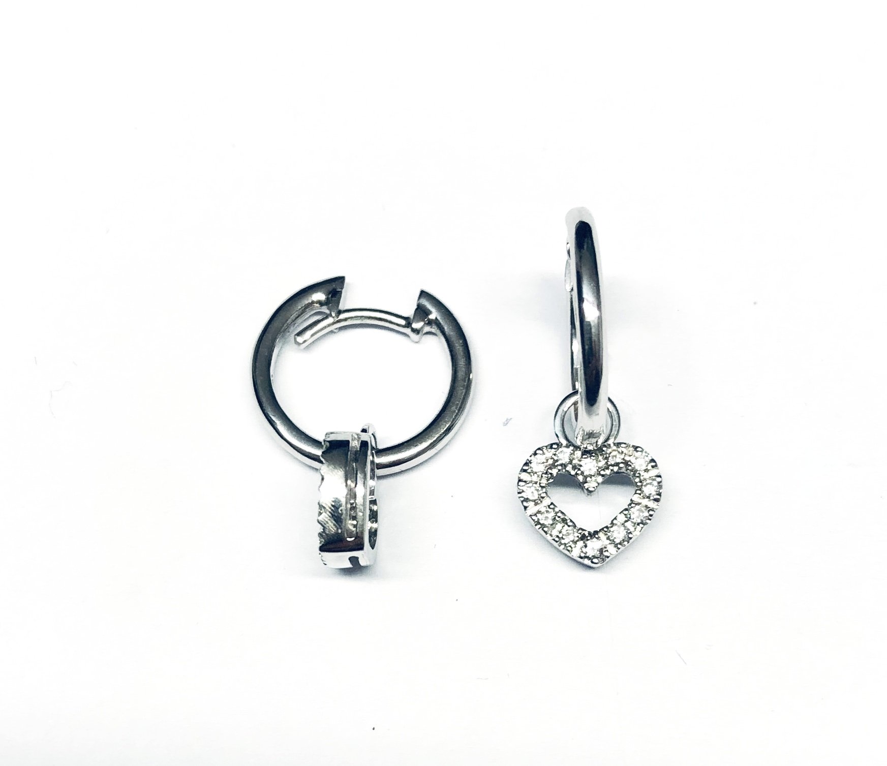 Orecchini cerchio con cuore pendente 0019